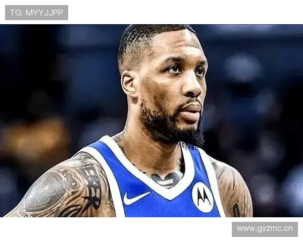 利拉德休赛期天天凌晨四点打卡训练馆，手机屏保还是账单？